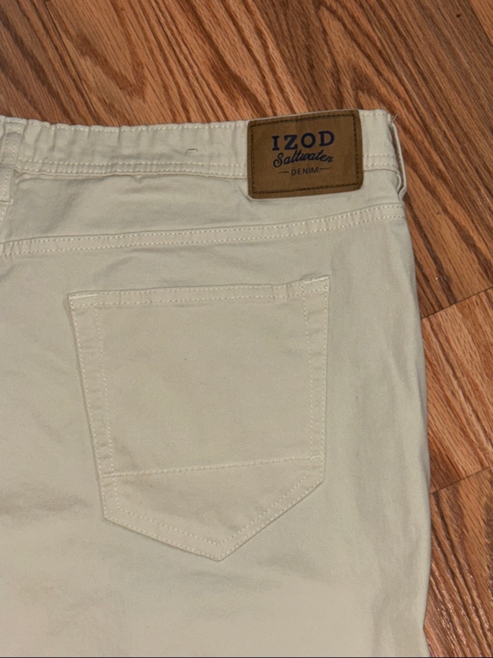 Izod Light Yellow Flat Front Men's Shorts, classic fit, 40 - Picture 7 of 7